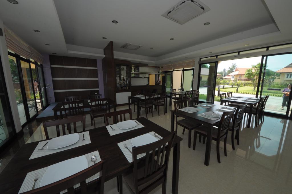 Maeklong Marina Resort Ratchaburi Exterior photo